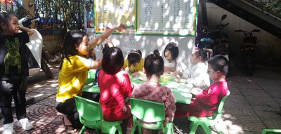 Hoạt động ngoài trời của  trẻ lớp Mẫu giáo lớn 5-6 tuổi