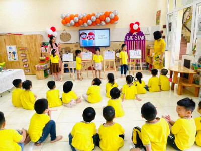 Niềm vui cúa các  bé khi được tham gia hoạt động Khám phá