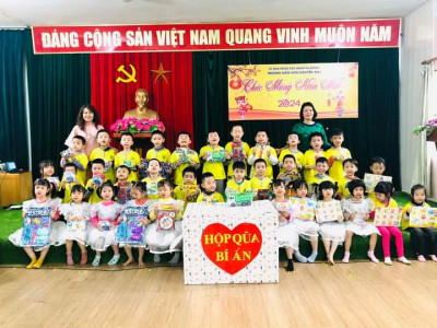 Chào Xuân Giáp Thìn 2024