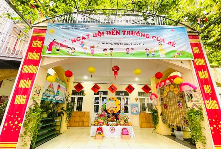 Vui hội trăng rằm: "Thắp đèn lồng- Thả yêu thương"