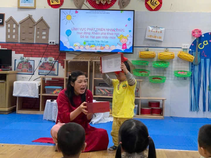 Ngày Quốc tế hạnh phúc và những nụ cười của cô và trò trường Mầm non Nguyễn Trãi